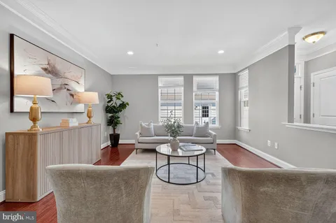 $675,000 | 5812 Lois Lane, Ellicott City, MD 21043