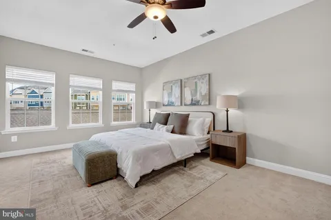 $675,000 | 5812 Lois Lane, Ellicott City, MD 21043