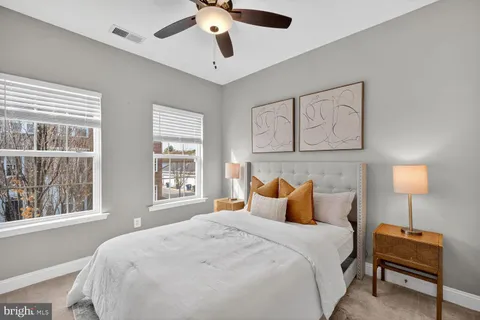 $675,000 | 5812 Lois Lane, Ellicott City, MD 21043