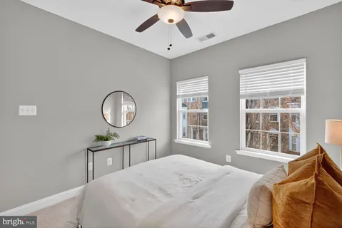 $675,000 | 5812 Lois Lane, Ellicott City, MD 21043