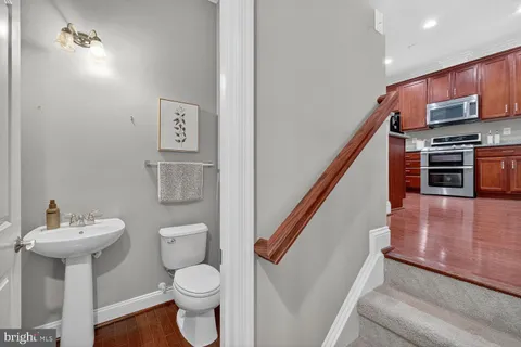 $675,000 | 5812 Lois Lane, Ellicott City, MD 21043