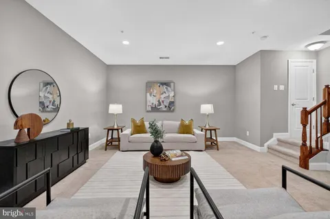 $675,000 | 5812 Lois Lane, Ellicott City, MD 21043