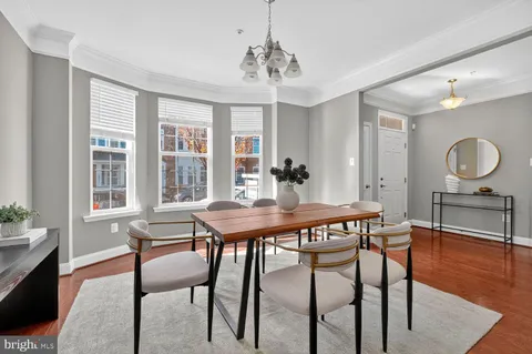 $675,000 | 5812 Lois Lane, Ellicott City, MD 21043