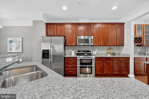 $675,000 | 5812 Lois Lane, Ellicott City, MD 21043