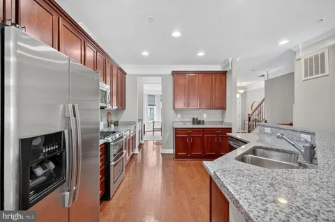 $675,000 | 5812 Lois Lane, Ellicott City, MD 21043