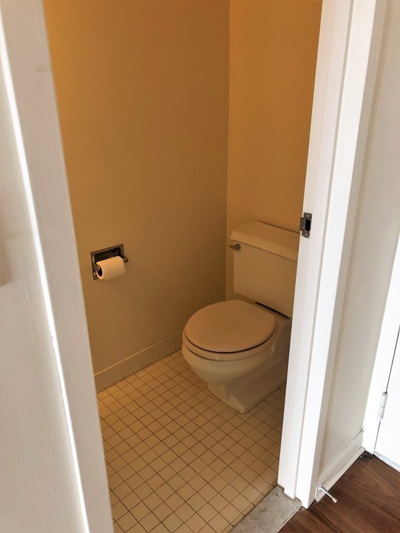 406 Paradise Road, Unit 4PHC Swampscott, MA 01907 - Photo 9 of 25 Gallery Image 9