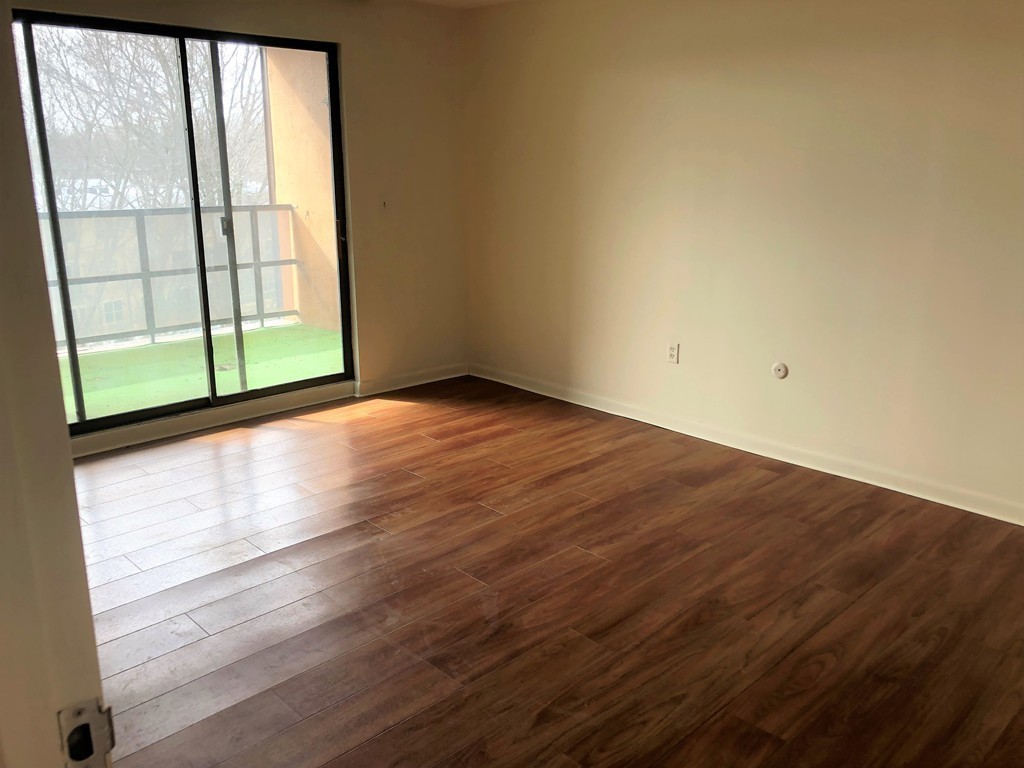 406 Paradise Road, Unit 4PHC Swampscott, MA 01907 - Photo 10 of 25 Gallery Image 10