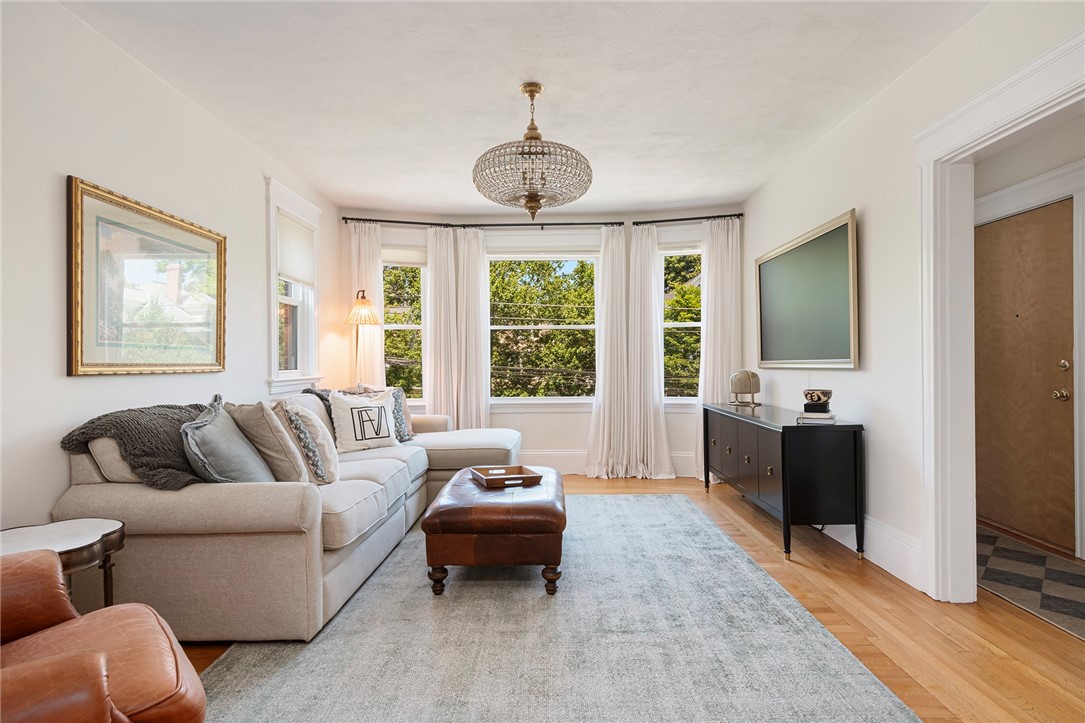 127 Irving Avenue, Unit 4 Providence, RI 02906 - Photo 1 of 29