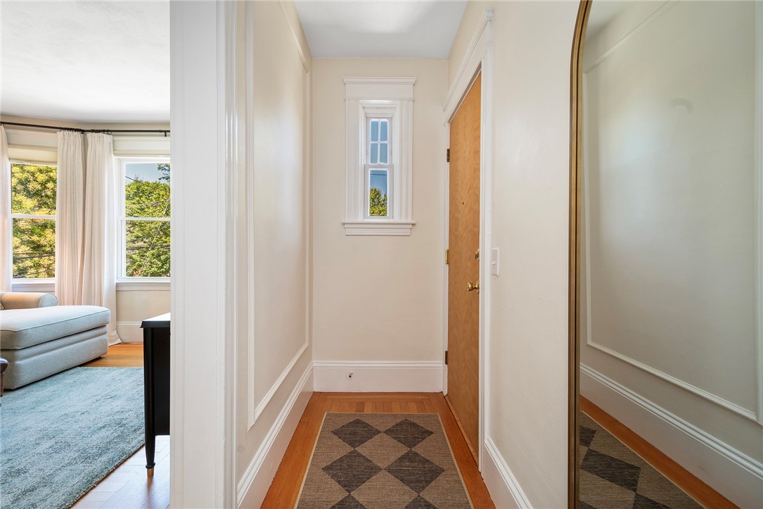 127 Irving Avenue, Unit 4 Providence, RI 02906 - Photo 3 of 29