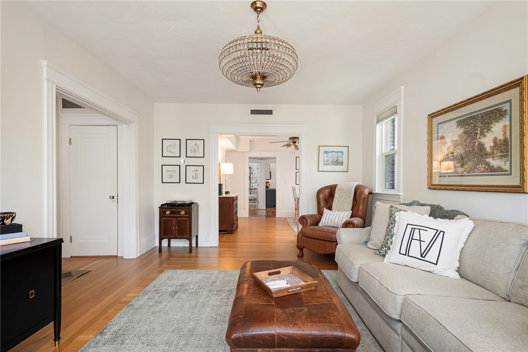 127 Irving Avenue, Unit 4 Providence, RI 02906 - Photo 5 of 29