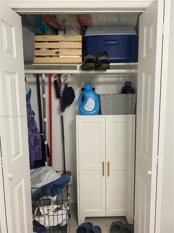 $180,000 | 606 West 81st Street, Unit 210, Hialeah, FL 33014