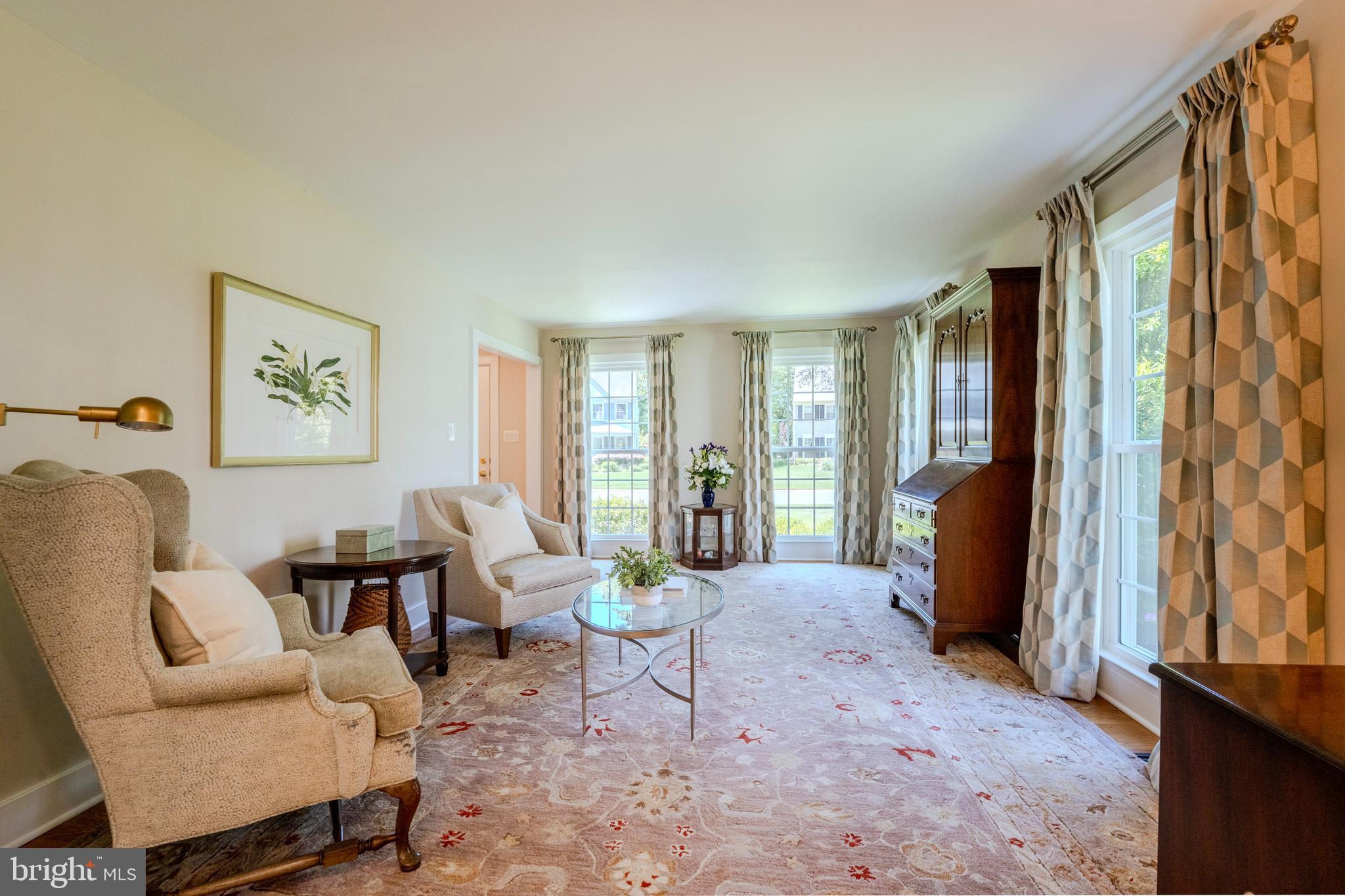 11910 Winstead Lane Reston, VA 20194 - Photo 21 of 80 Living Room