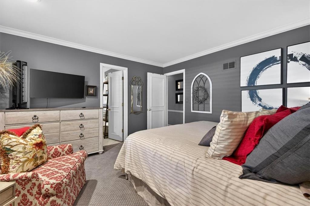 8301 Roe Avenue Prairie Village, KS 66207 - Photo 55 of 96