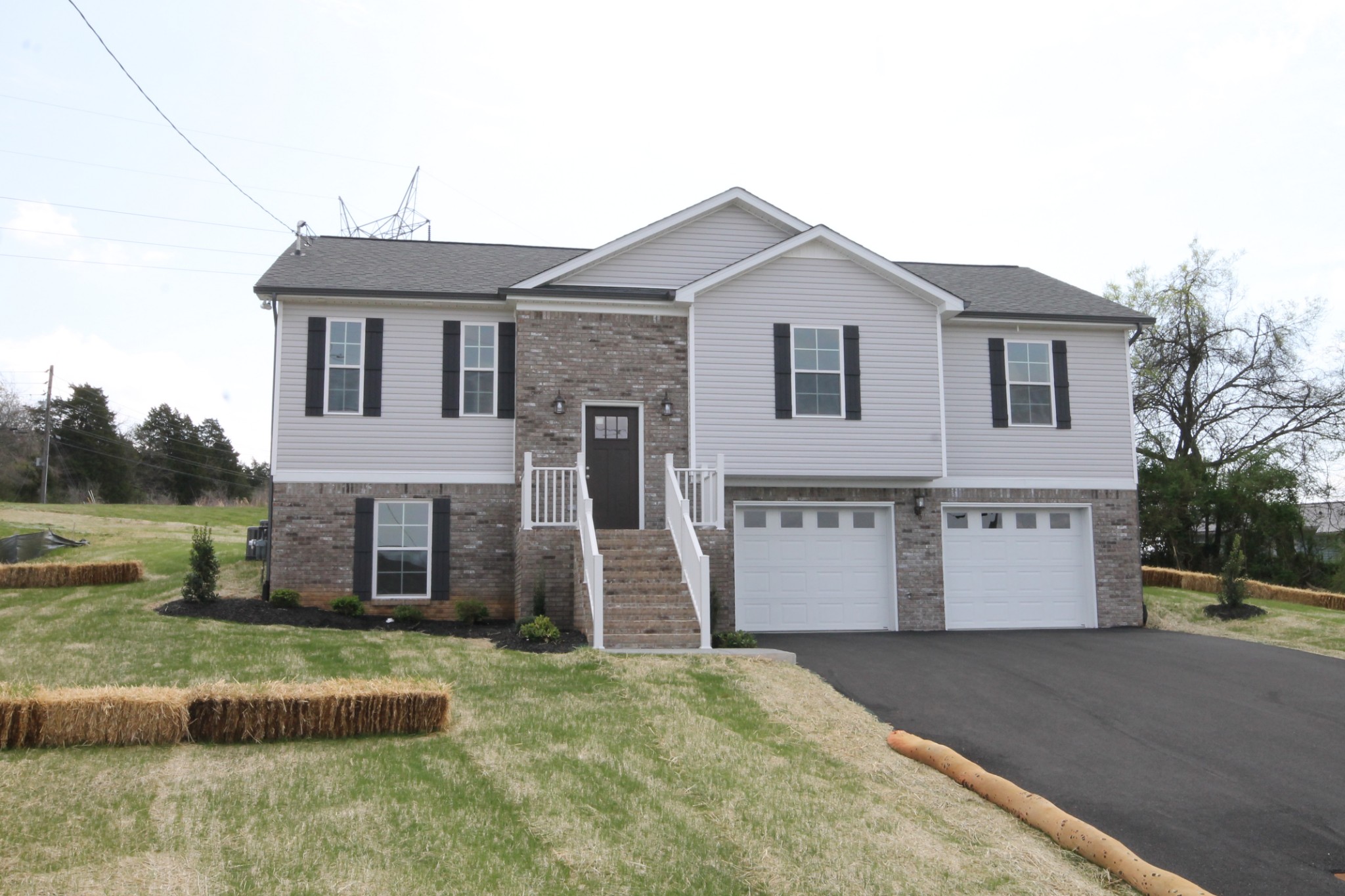 1611 Rugby Court Columbia, TN 38401 - Photo 1 of 28 Gallery Image 1
