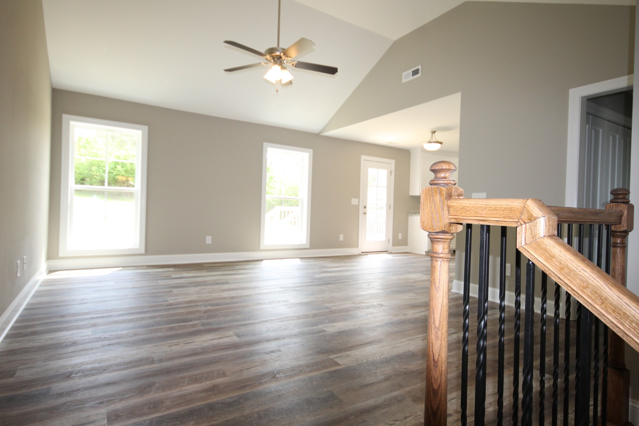 1611 Rugby Court Columbia, TN 38401 - Photo 7 of 28 Gallery Image 7