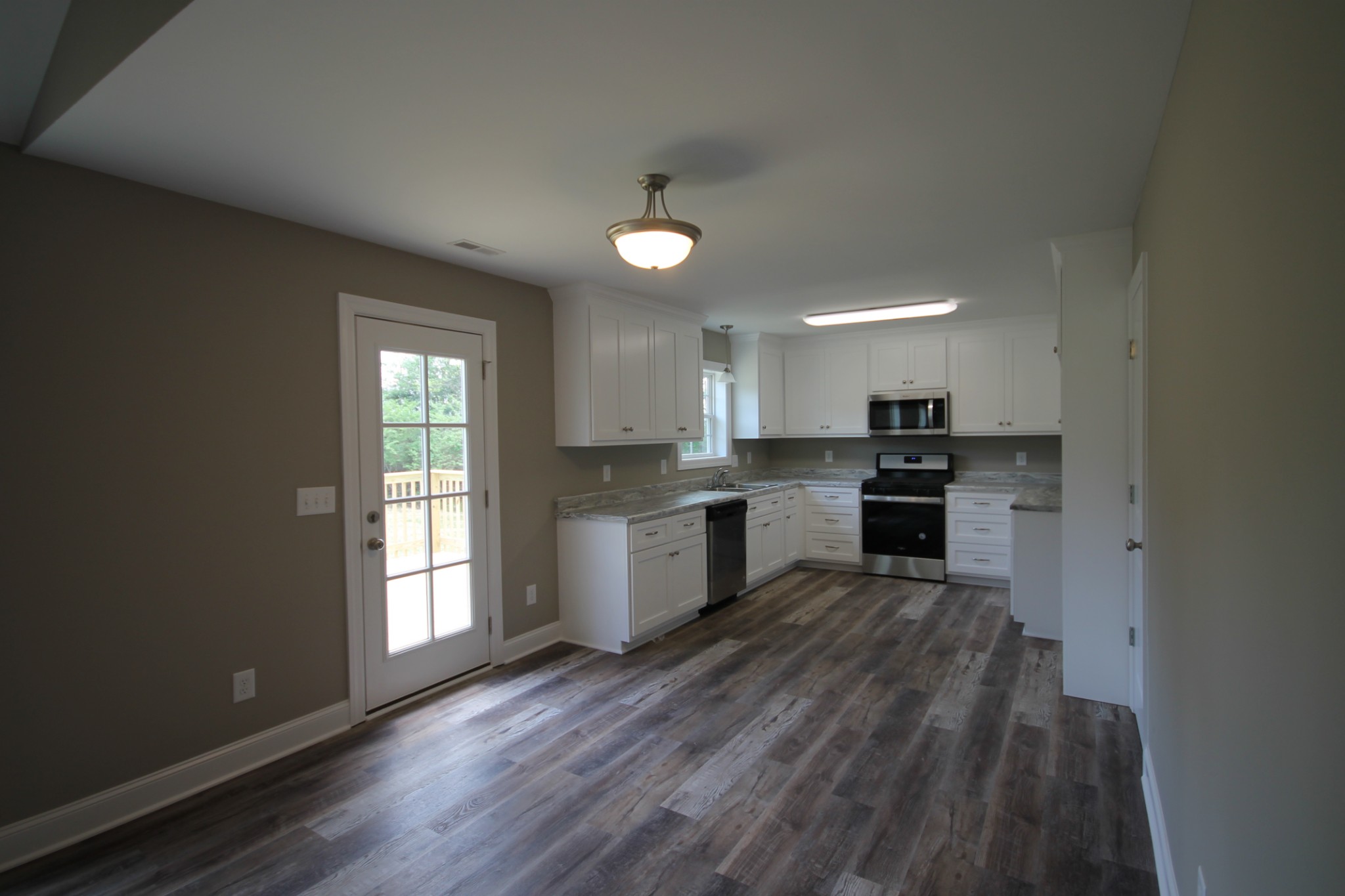 1611 Rugby Court Columbia, TN 38401 - Photo 9 of 28 Gallery Image 9