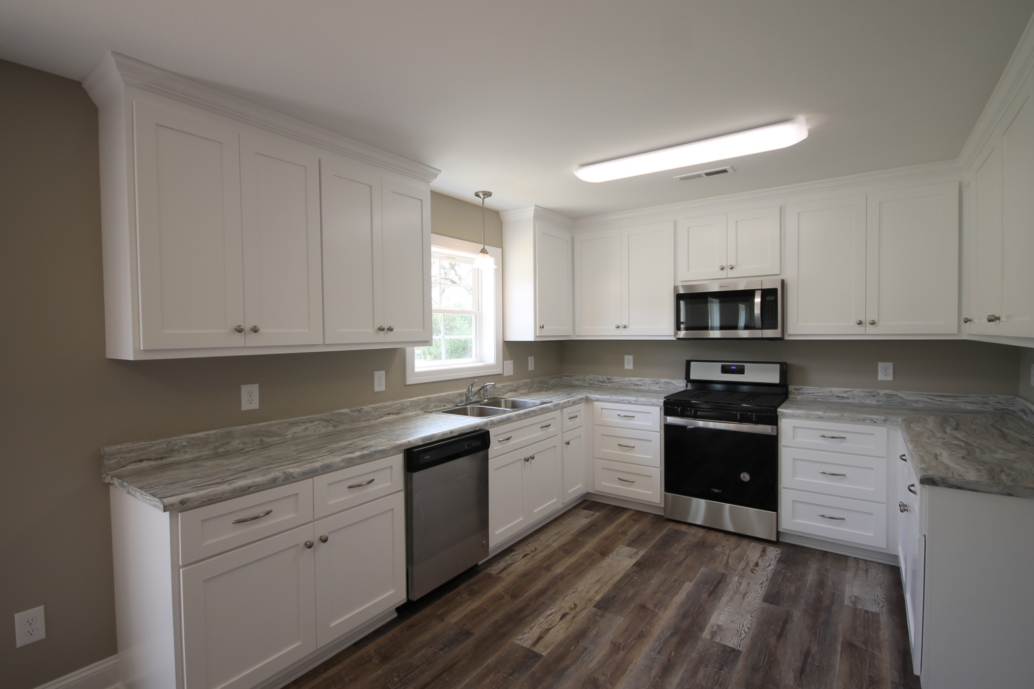 1611 Rugby Court Columbia, TN 38401 - Photo 10 of 28 Gallery Image 10