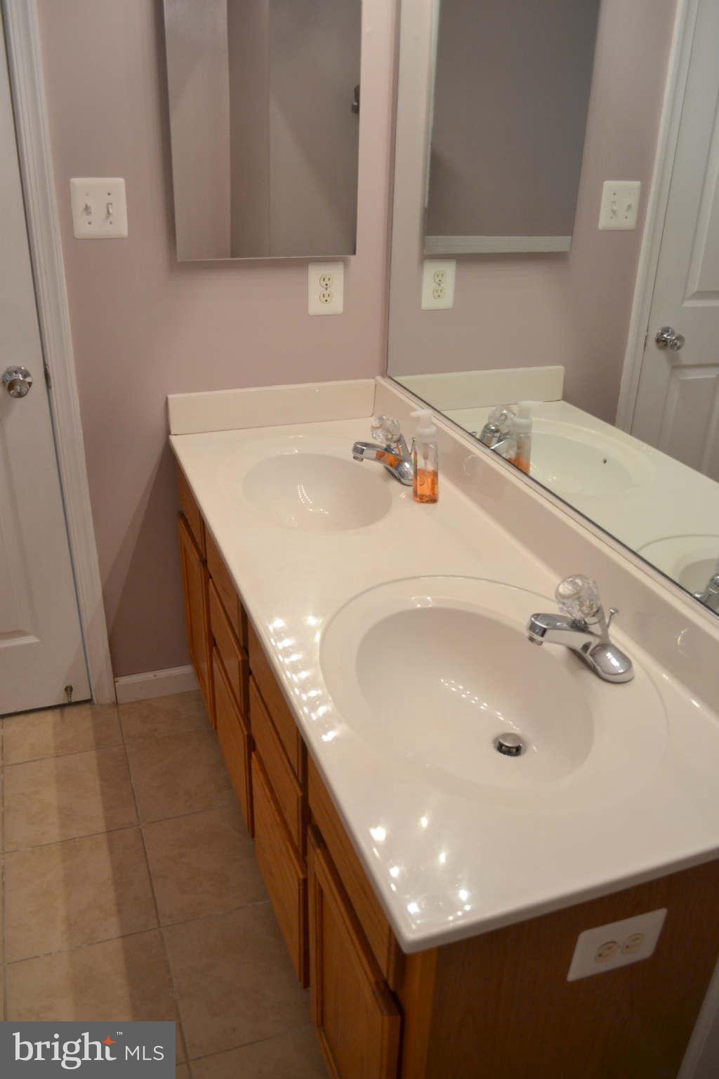 8702 Riverscape Court Odenton, MD 21113 - Photo 14 of 30 Bath (Master)