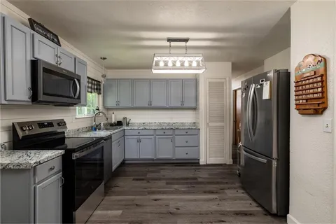 $250,000 | 812 Denton Drive, Euless, TX 76039