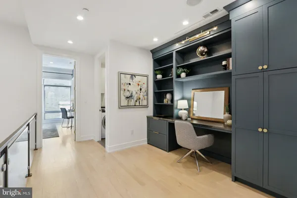 $3,390,000 | 207 South 22nd Street, Philadelphia, PA 19103