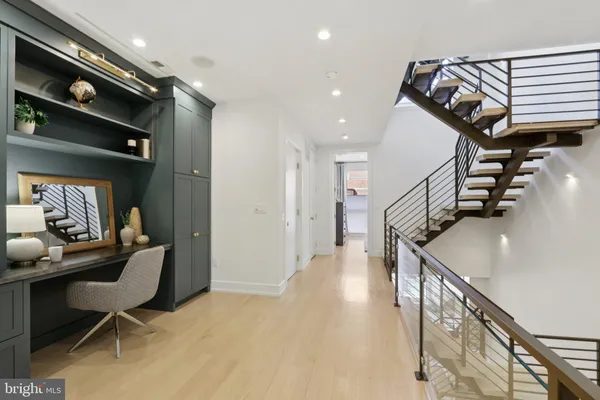$3,390,000 | 207 South 22nd Street, Philadelphia, PA 19103