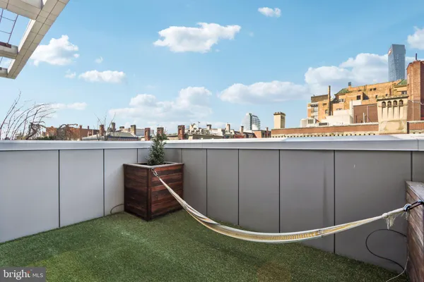 $3,390,000 | 207 South 22nd Street, Philadelphia, PA 19103