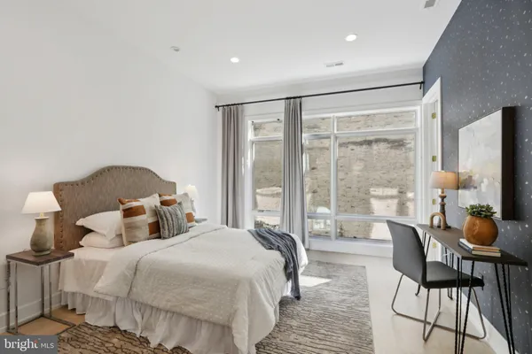 $3,390,000 | 207 South 22nd Street, Philadelphia, PA 19103