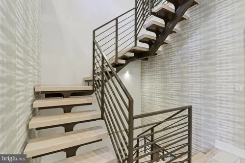 $3,250,000 | 207 South 22nd Street, Philadelphia, PA 19103