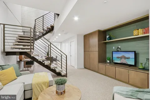 $3,250,000 | 207 South 22nd Street, Philadelphia, PA 19103