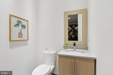$3,250,000 | 207 South 22nd Street, Philadelphia, PA 19103