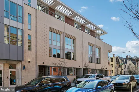 $3,250,000 | 207 South 22nd Street, Philadelphia, PA 19103