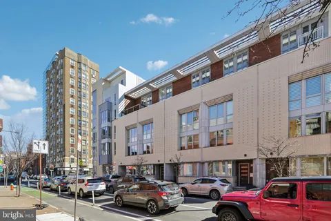 $3,250,000 | 207 South 22nd Street, Philadelphia, PA 19103
