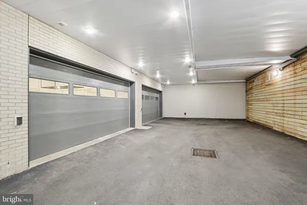 $3,390,000 | 207 South 22nd Street, Philadelphia, PA 19103