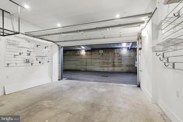 $3,390,000 | 207 South 22nd Street, Philadelphia, PA 19103