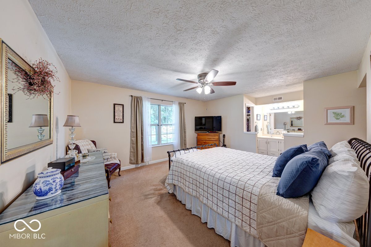 3025 Sable Ridge Lane Greenwood, IN 46142 - Photo 14 of 32 Gallery Image 14