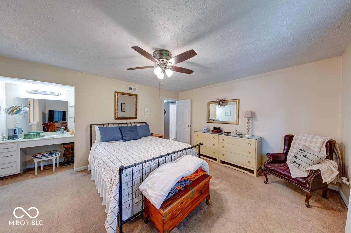 3025 Sable Ridge Lane Greenwood, IN 46142 - Photo 15 of 32 Gallery Image 15