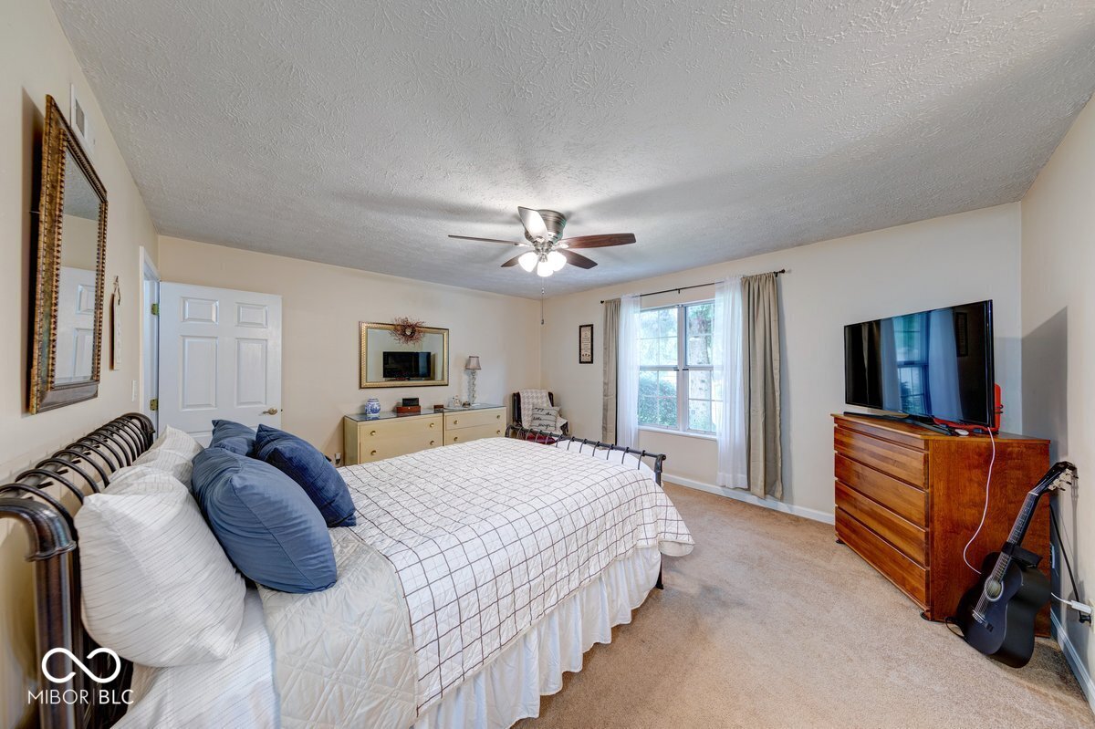 3025 Sable Ridge Lane Greenwood, IN 46142 - Photo 17 of 32 Gallery Image 17
