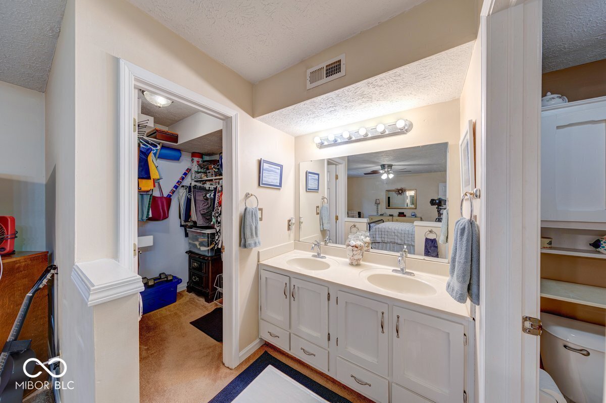 3025 Sable Ridge Lane Greenwood, IN 46142 - Photo 19 of 32 Gallery Image 19