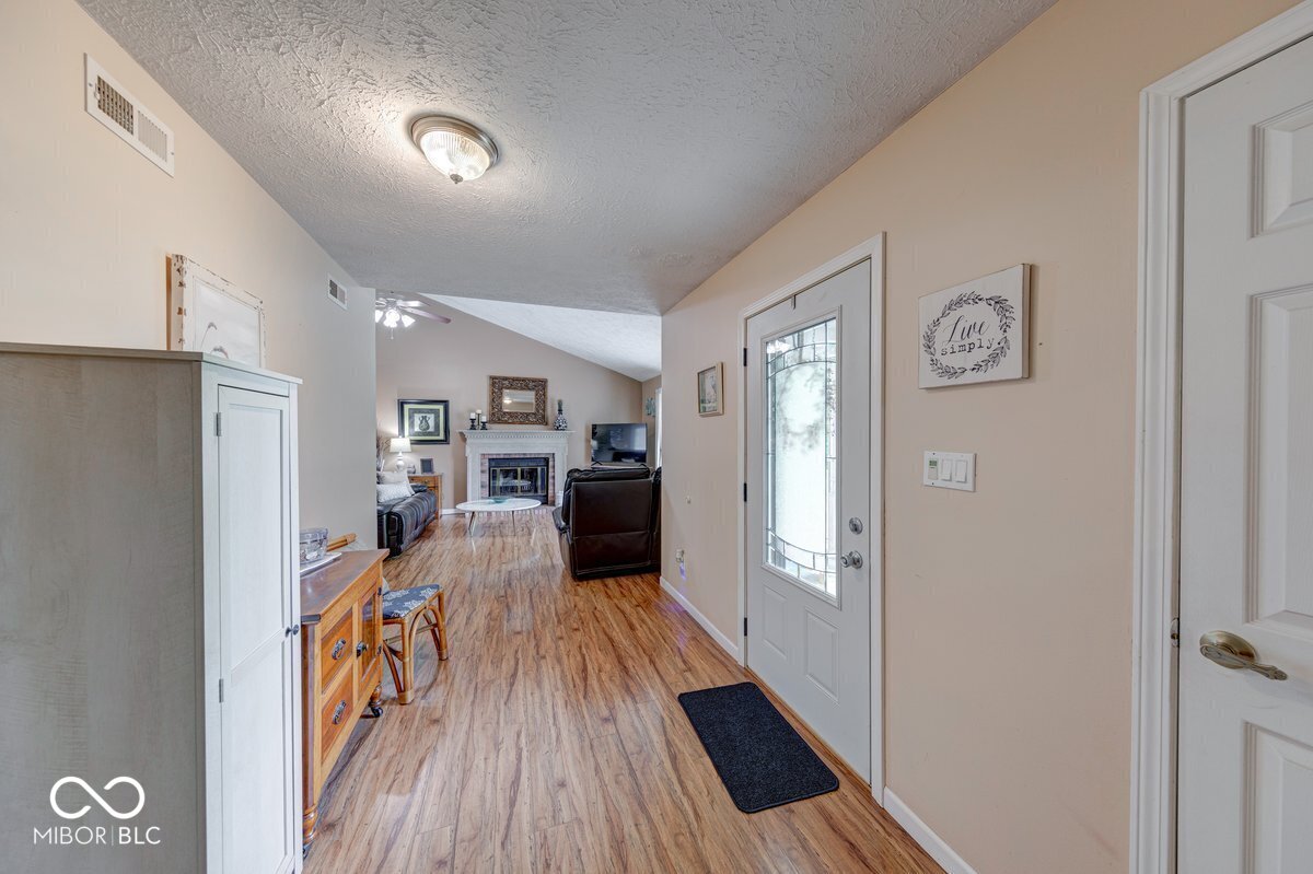 3025 Sable Ridge Lane Greenwood, IN 46142 - Photo 5 of 32 Gallery Image 5