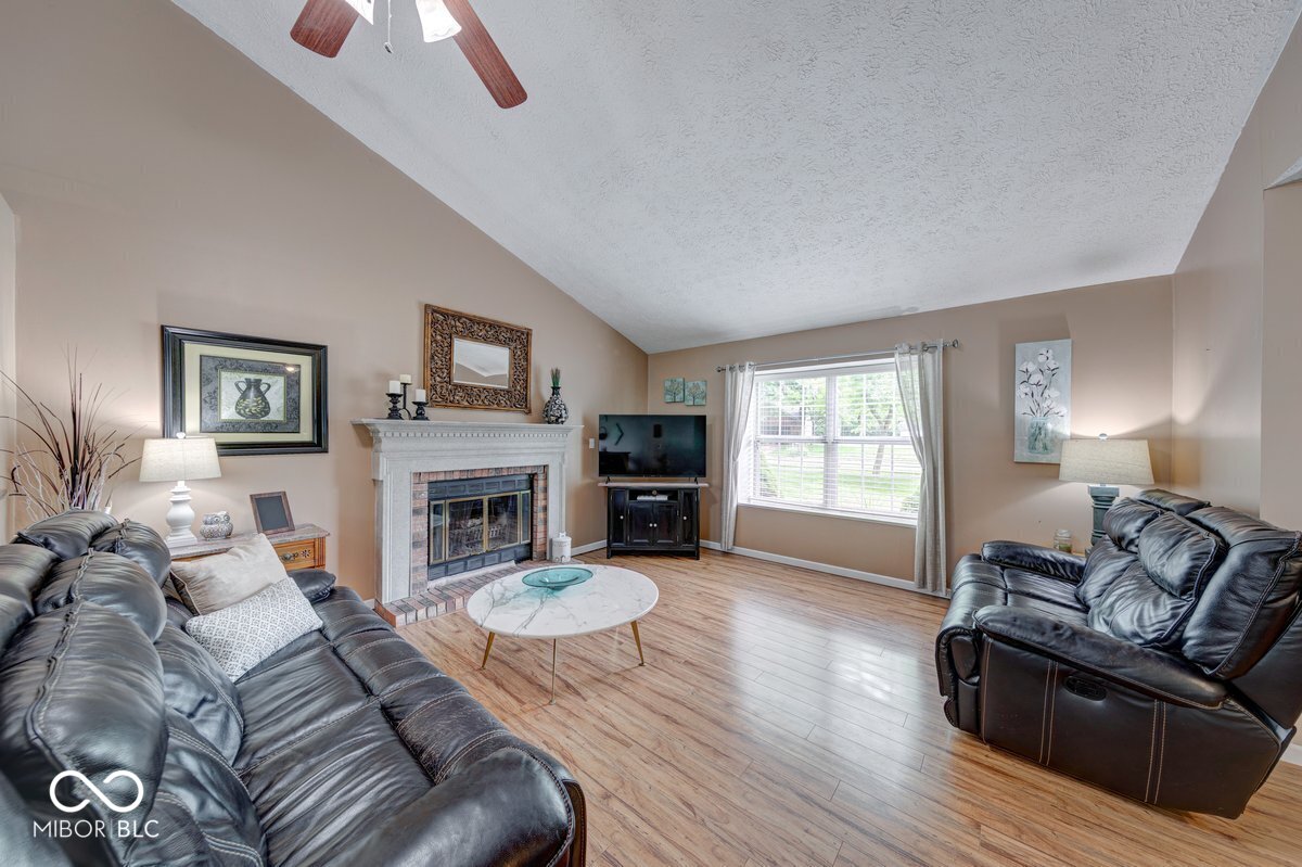 3025 Sable Ridge Lane Greenwood, IN 46142 - Photo 6 of 32 Gallery Image 6