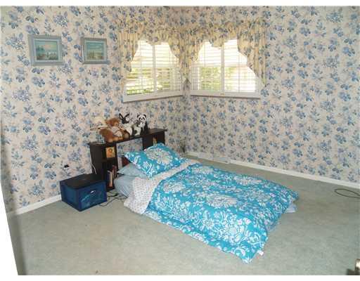 470 Center Grange Road Monaca, PA 15061 - Photo 11 of 18 Bedroom.