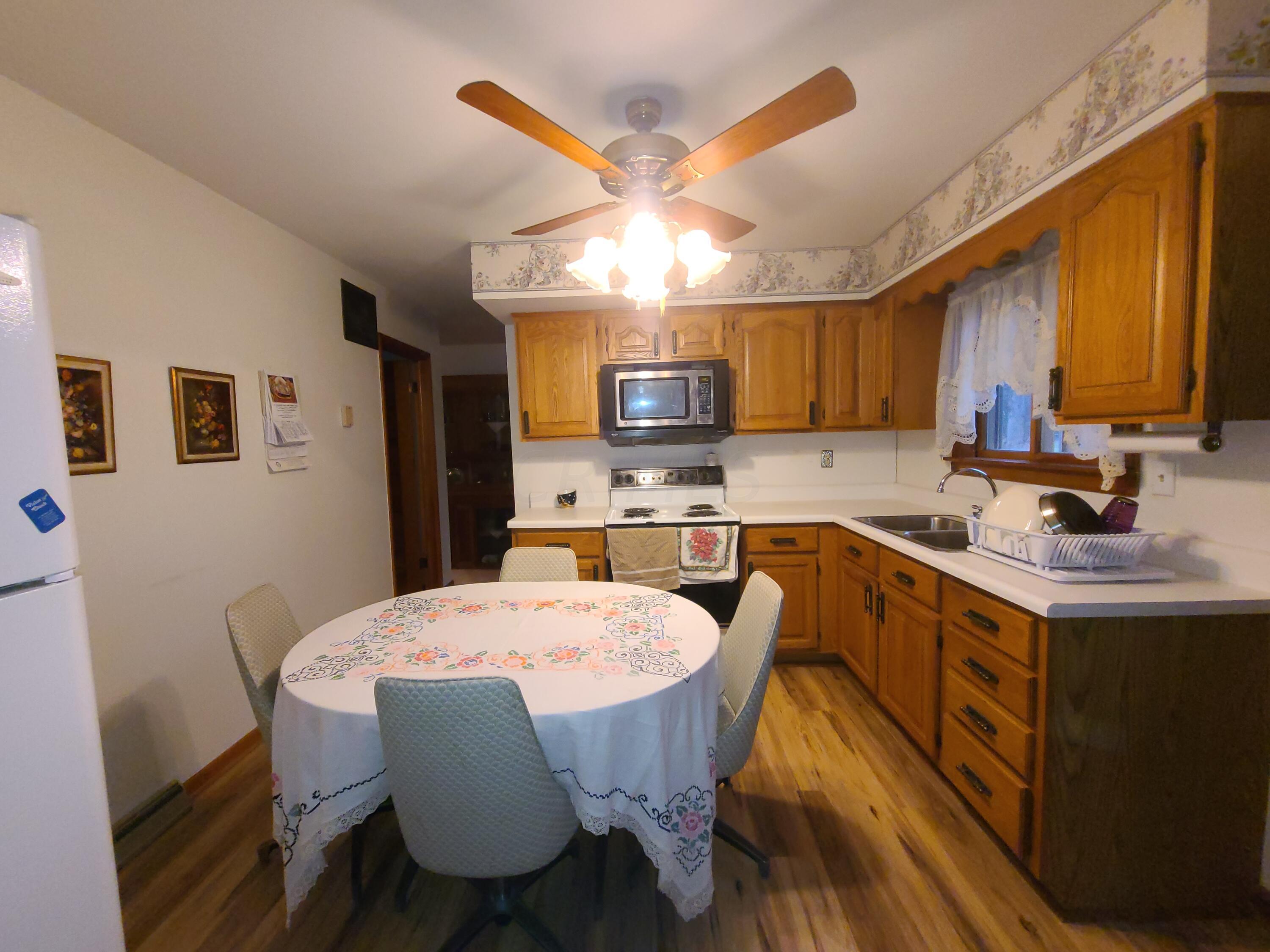 414 Kilbury Road Marion, OH 43302 - Photo 6 of 6 Kitchen