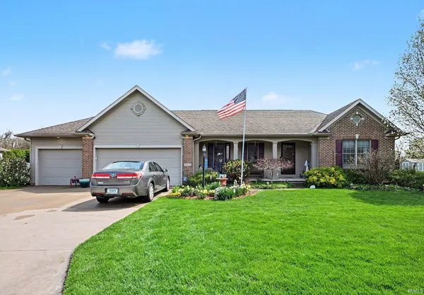 $395,450 | 58438 Westleaf Manor Boulevard, Elkhart, IN 46517