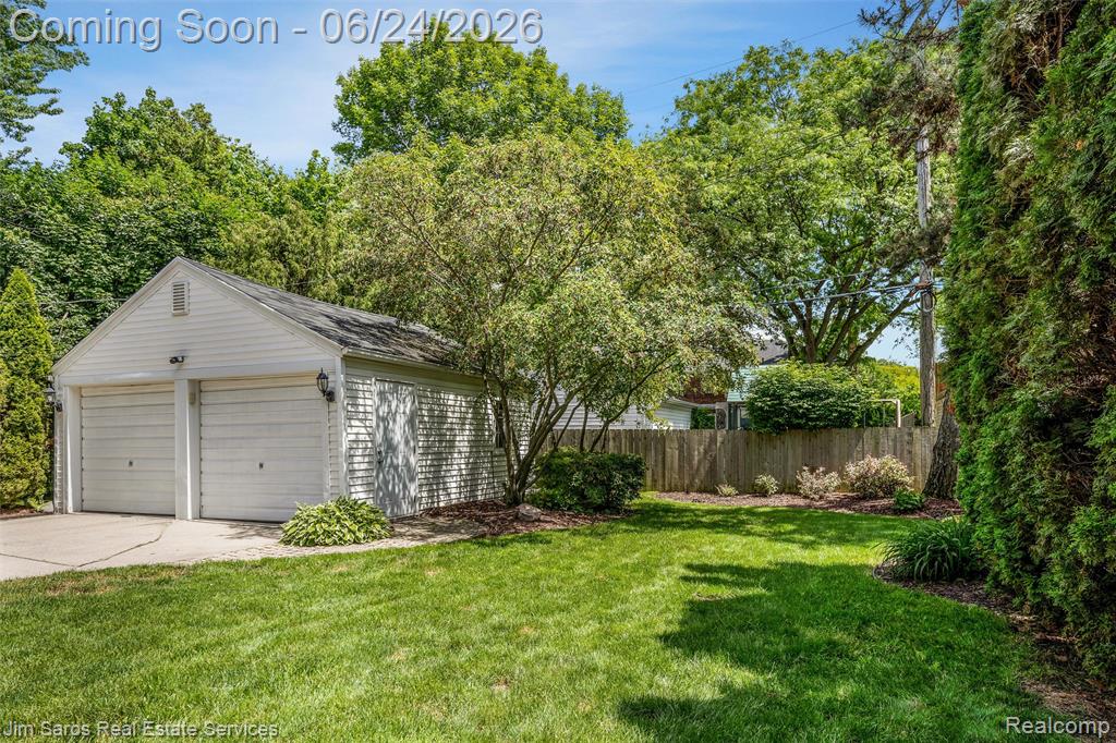 461 Allard Road Grosse Pointe, MI 48236 - Photo 33 of 38