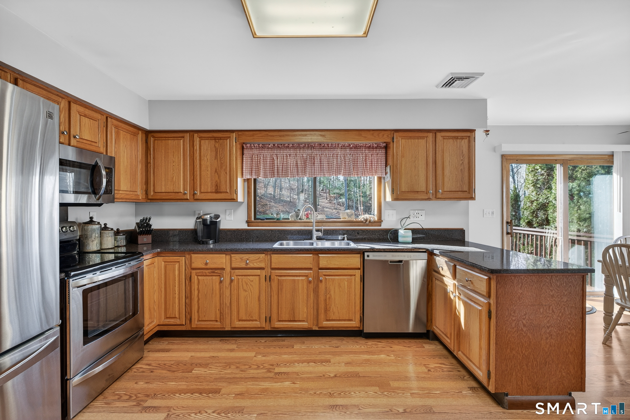 28 Oakcrest Road Oxford, CT 06478 - Photo 16 of 30