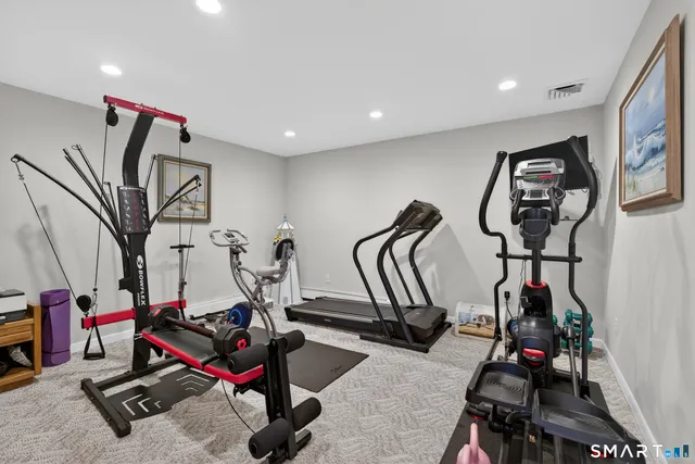 $650,000 | 28 Oakcrest Road, Oxford, CT 06478