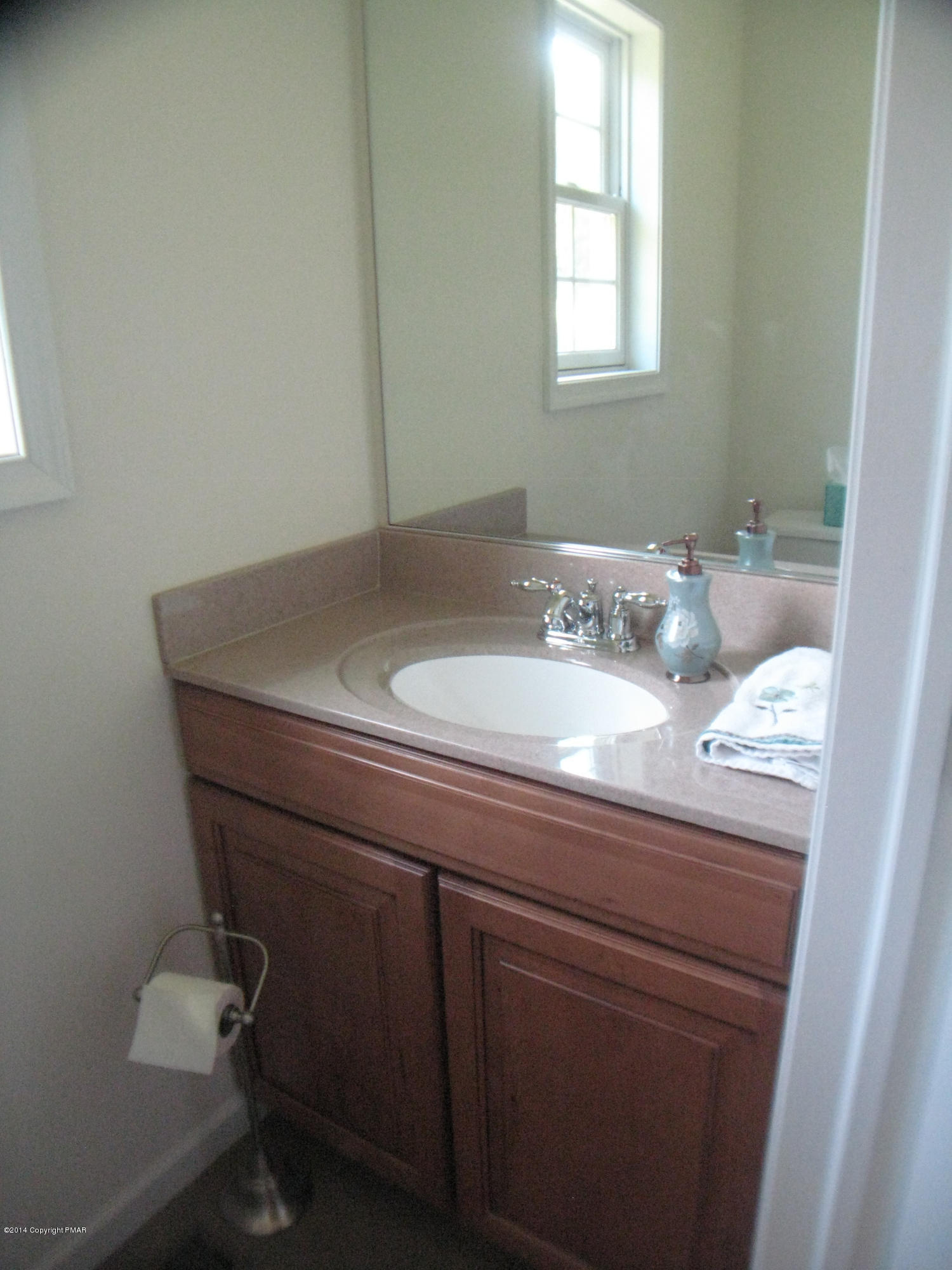 400 Evergreen Road Lehighton, PA 18235 - Photo 13 of 42 powder room