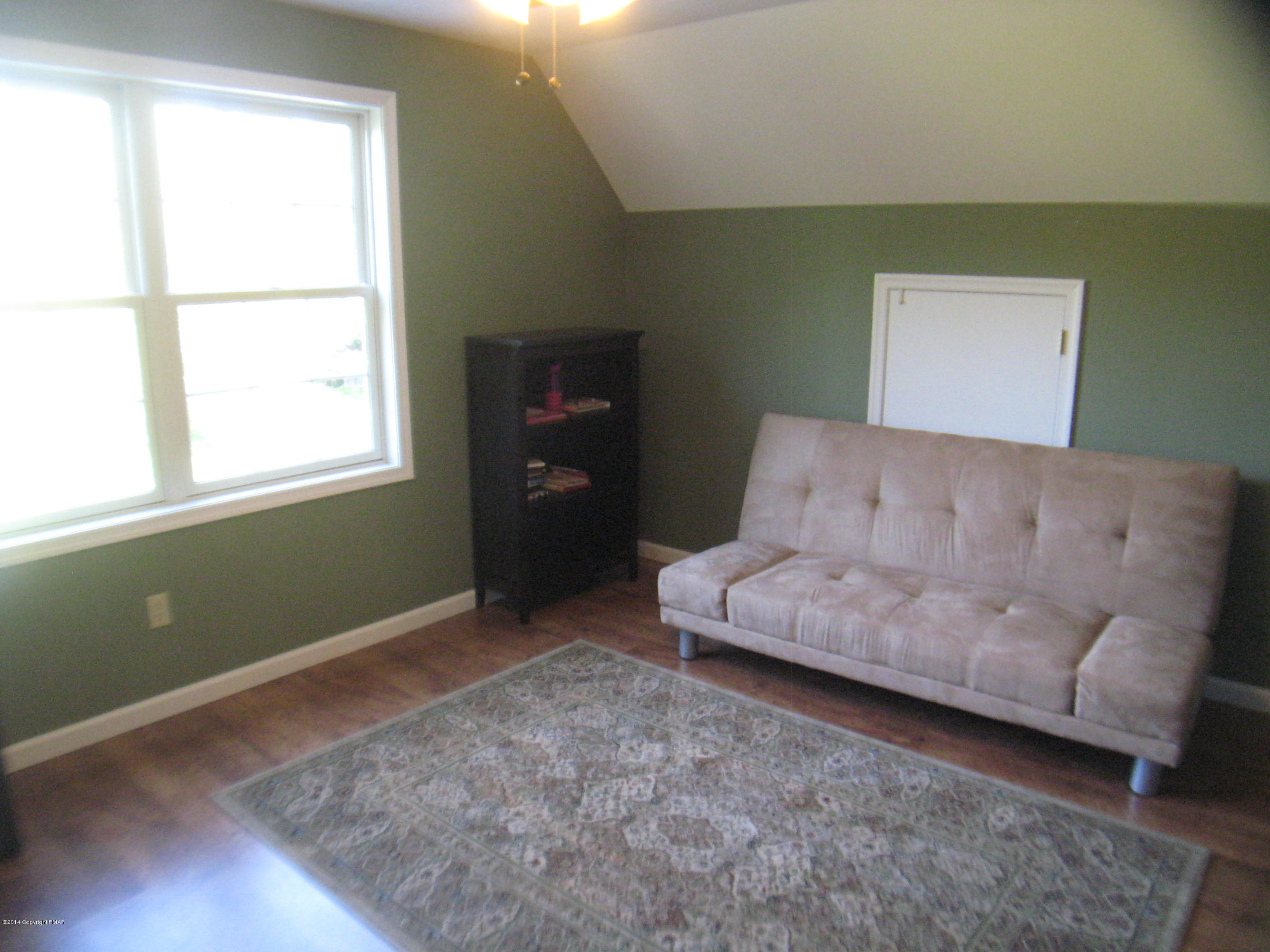 400 Evergreen Road Lehighton, PA 18235 - Photo 20 of 42 space to entertain