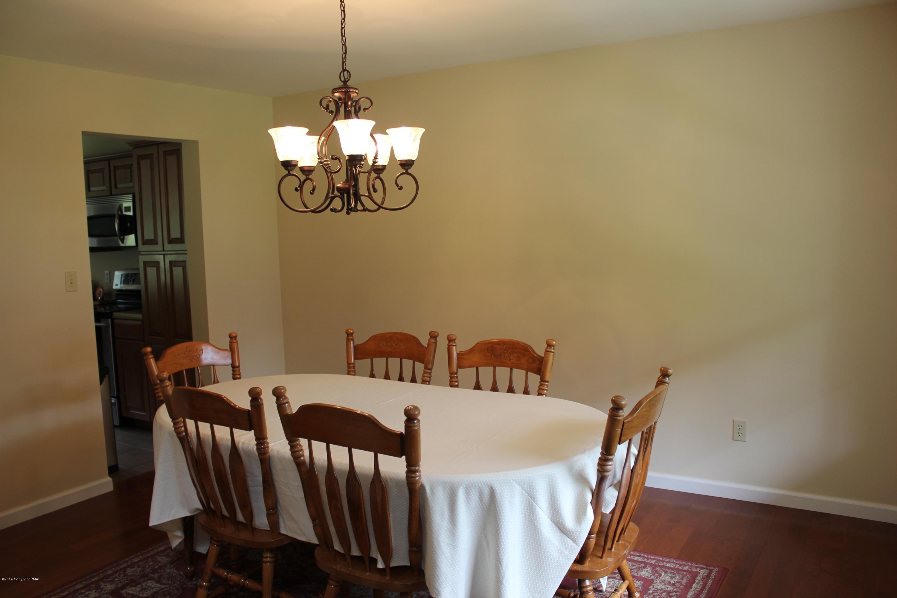 400 Evergreen Road Lehighton, PA 18235 - Photo 26 of 42 dining room