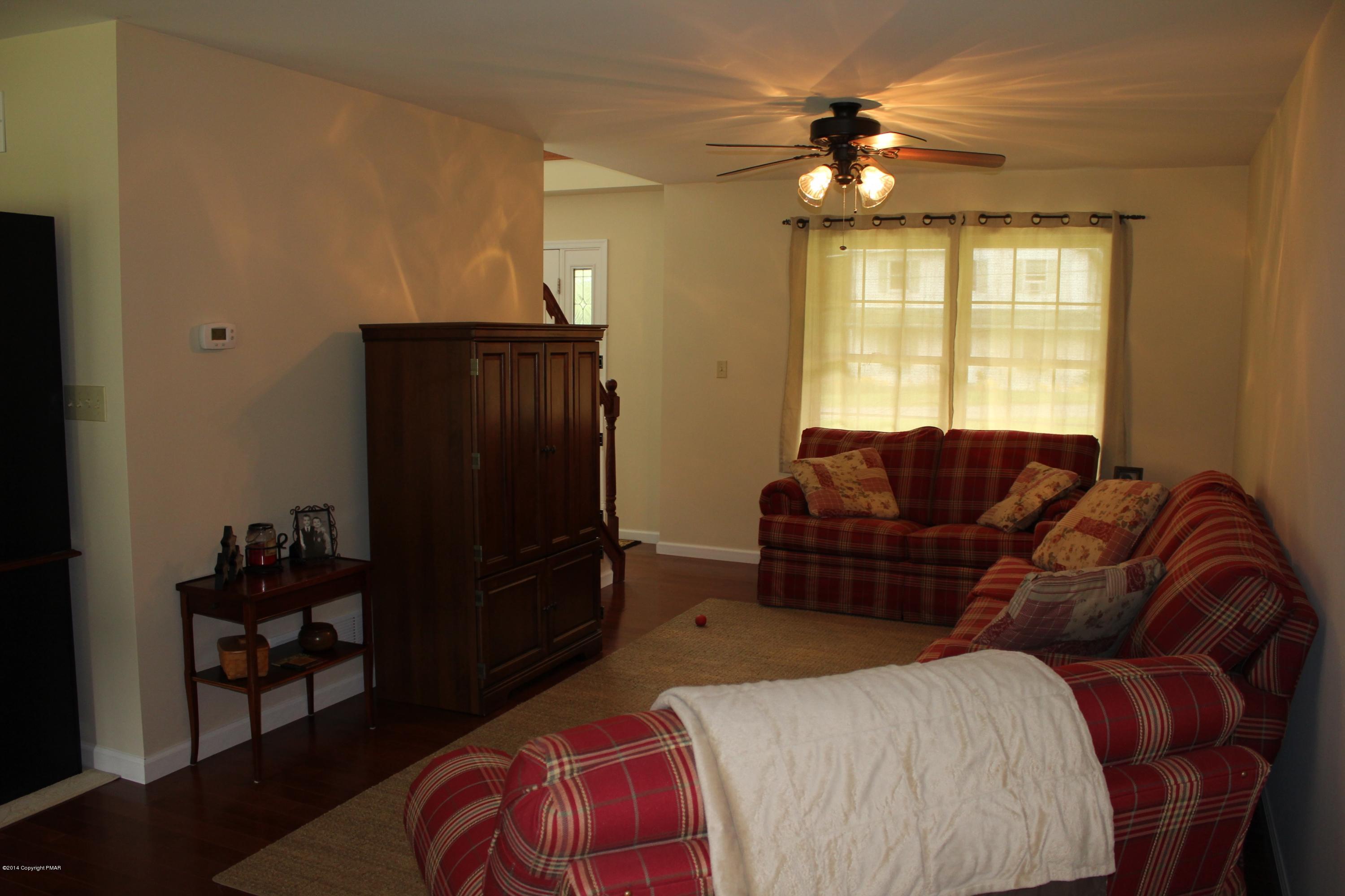 400 Evergreen Road Lehighton, PA 18235 - Photo 33 of 42 TV